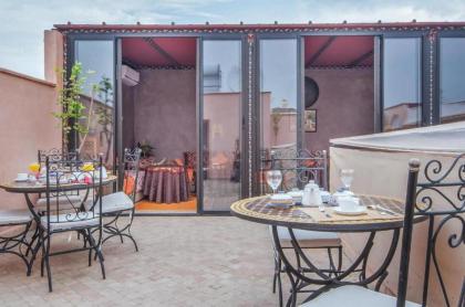 Room in Guest room - Riad Lakouas authentic Santal Room situe a Marrakech no001 - image 23