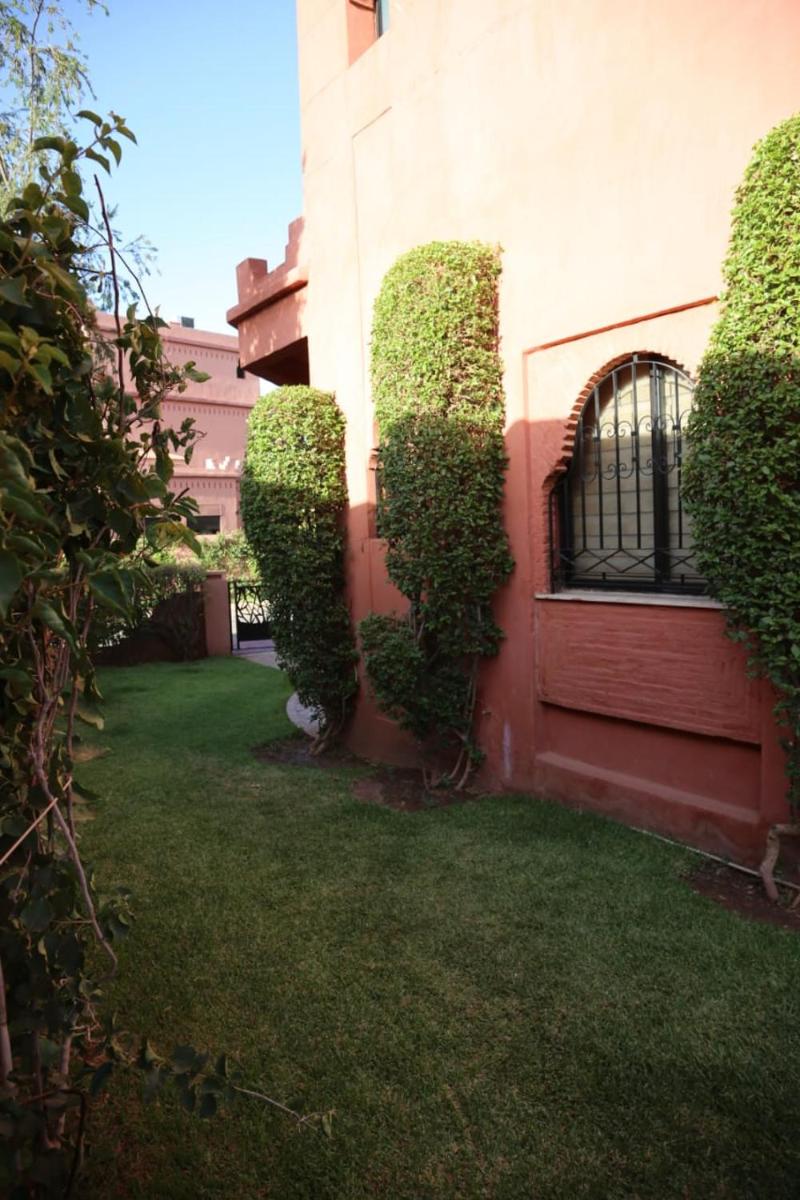 Villa de luxe 10 min de centre Marrakech route de Fez - image 2
