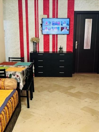 Cozy 2 bedrooms apartment fully equipped - image 24