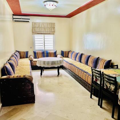 Cozy 2 bedrooms apartment fully equipped - image 30