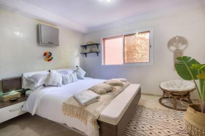 Luxury Duplex - Private Jacuzzi - Center Hivernage - image 25