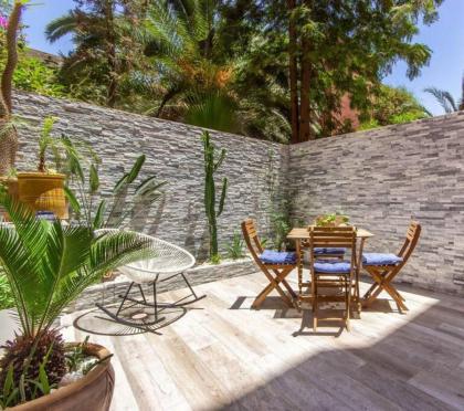 Luxury Duplex - Private Jacuzzi - Center Hivernage - image 26
