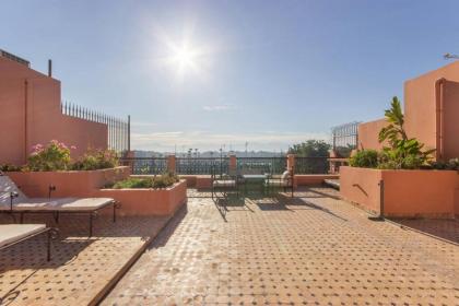 Luxury Duplex - Private Jacuzzi - Center Hivernage - image 27