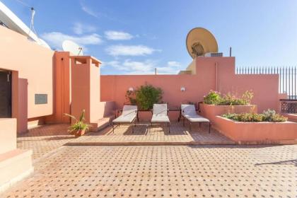 Luxury Duplex - Private Jacuzzi - Center Hivernage - image 28