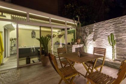 Luxury Duplex - Private Jacuzzi - Center Hivernage - image 29