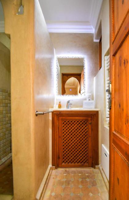 Riad Berenssi - image 22