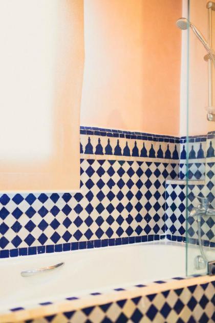 Palace Jena - image 25