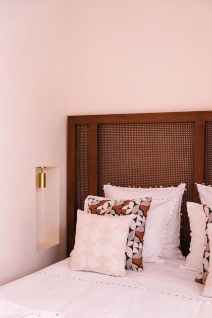 Riad Pompon - image 30