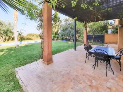 Exquisite Luxury Villa Golf - image 20
