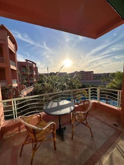 Splendide logement avec piscine - image 23