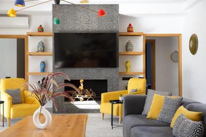 ADA ADA modern villa with heated private pool next city center - image 26