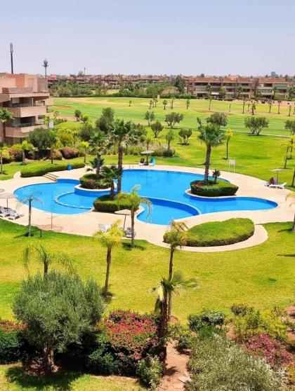 Cosy Apartment Prestigia Golf City - image 28