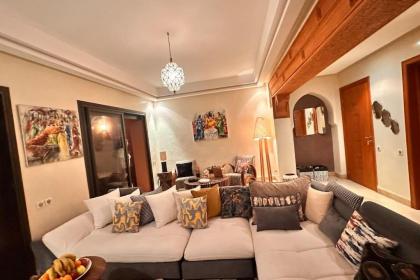 Amazing flat with a Swimming pool &Relaxing green garden - image 21