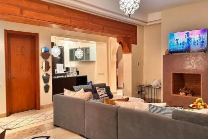Amazing flat with a Swimming pool &Relaxing green garden - image 22