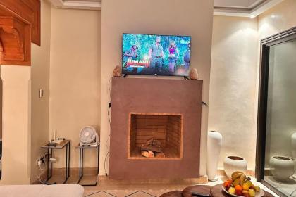 Amazing flat with a Swimming pool &Relaxing green garden - image 25